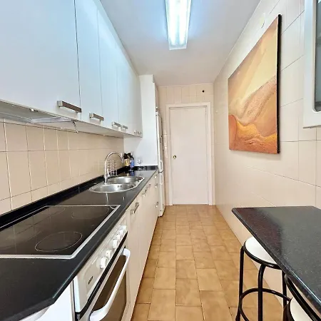 In Center With Parking In The Building Apartment Marbella