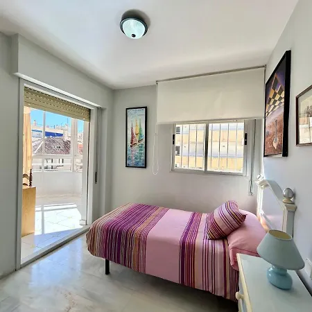 Apartment In Center With Parking In The Building *