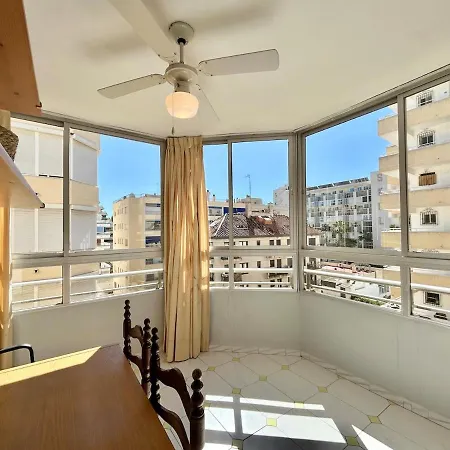 Apartment In Center With Parking In The Building