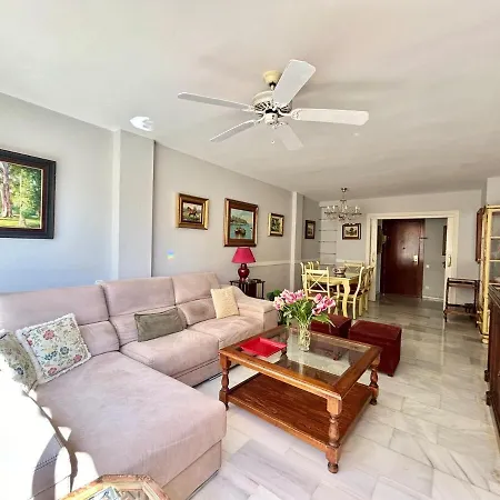 Apartment In Center With Parking In The Building Marbella
