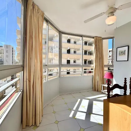 In Center With Parking In The Building Apartment Marbella